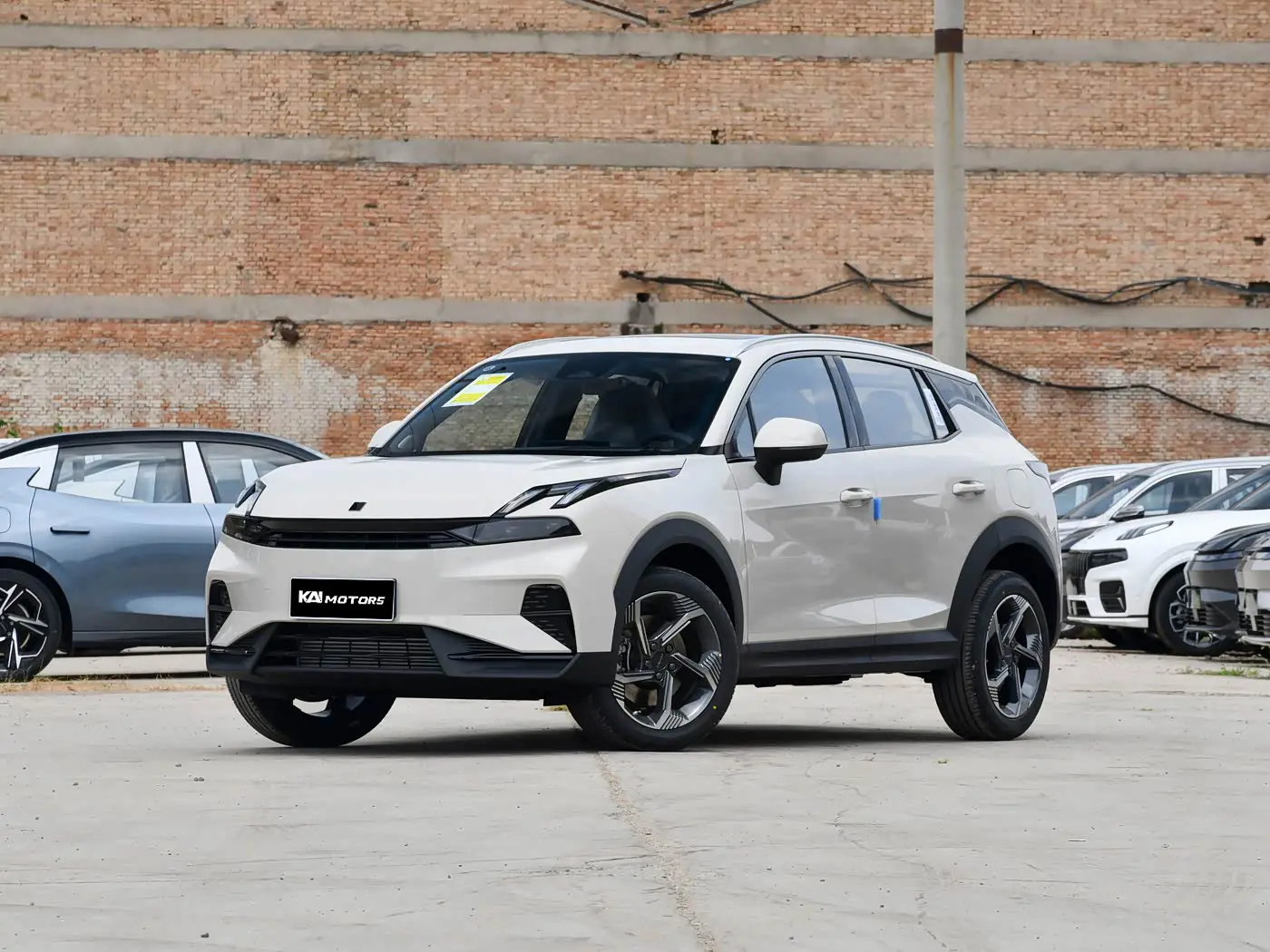 Lynk & Co 06